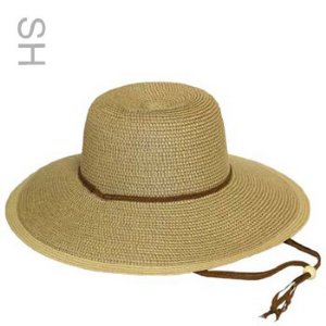 Straw Hat with Evaporative Insert