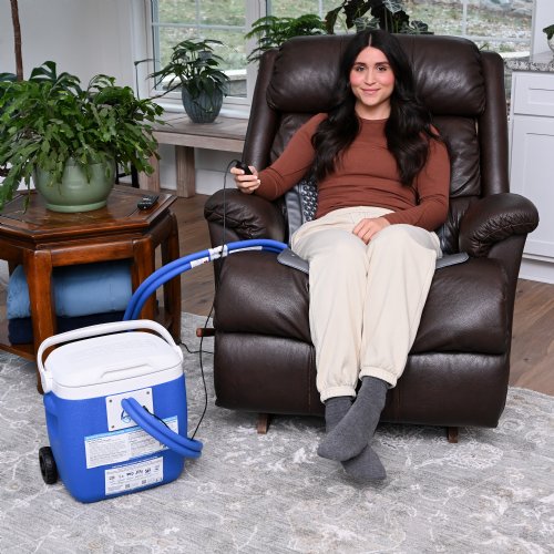 Active Ice 3.0 Blanket Cold Therapy system with blue 15 Quart Cooler by itself against a white background