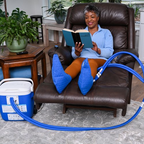 Active Ice cold water cyrotherapy machine is shown with its contents 