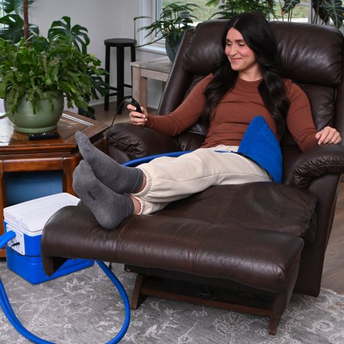 Active Ice cold water cyrotherapy machine is show with its contents 
