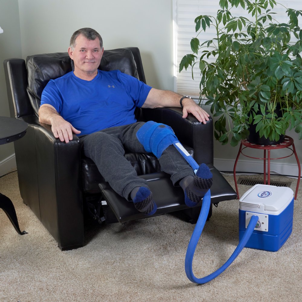Polar Active Ice® 3.0 Knee &amp; Joint Pad Cold Therapy System, 9 