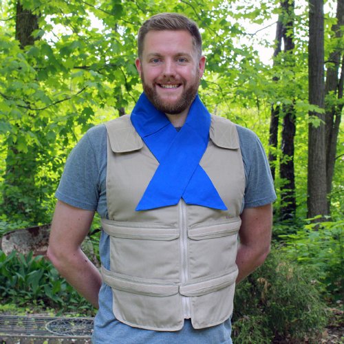 Man wearing khaki adjustable zipper front cooling vest with blue cooling neck wrap
